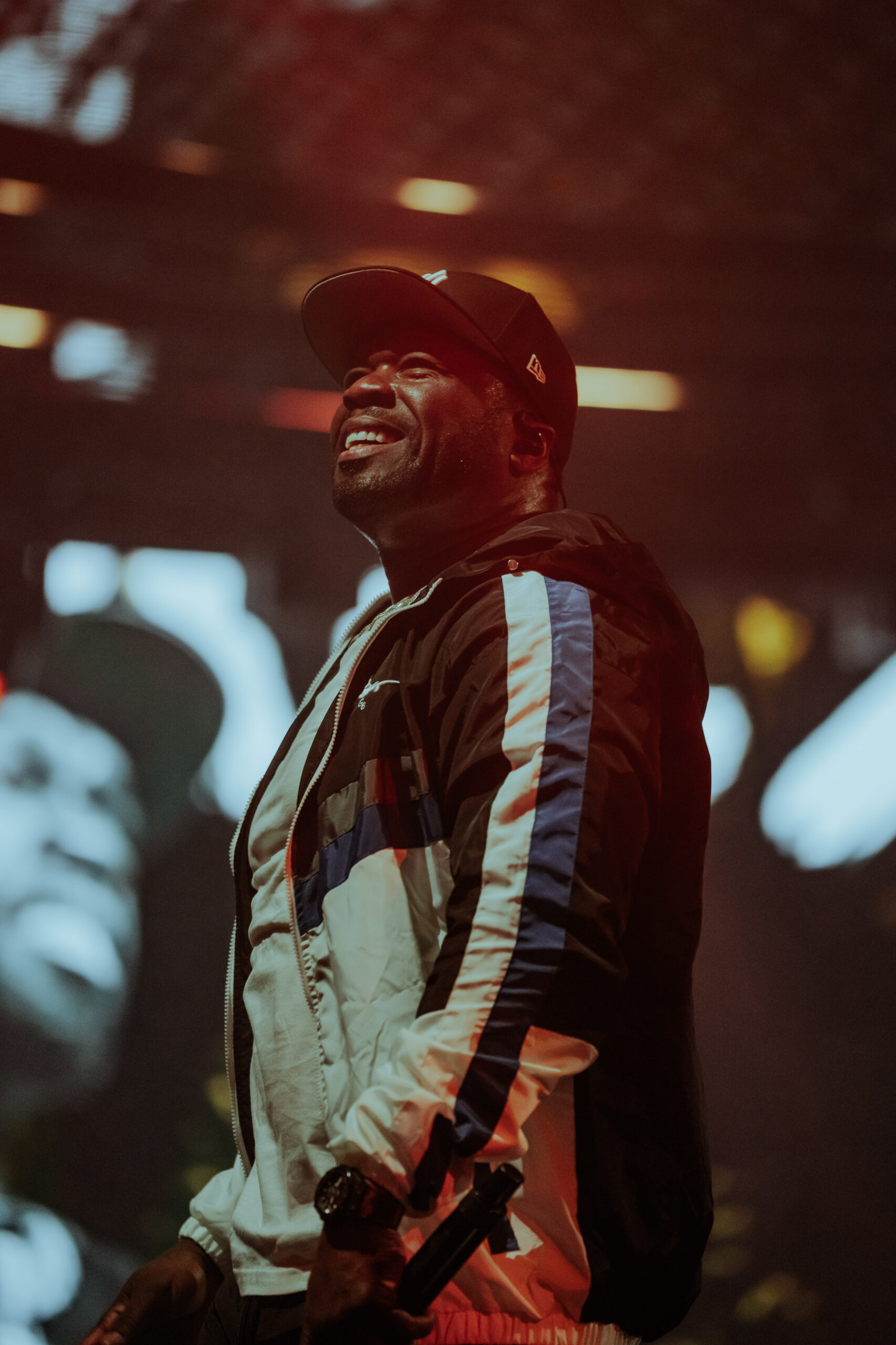 50 Cent smiling at the crowd at LIV Las Vegas.